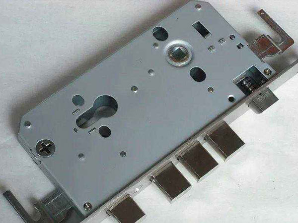 梁山24小时上门开锁公司