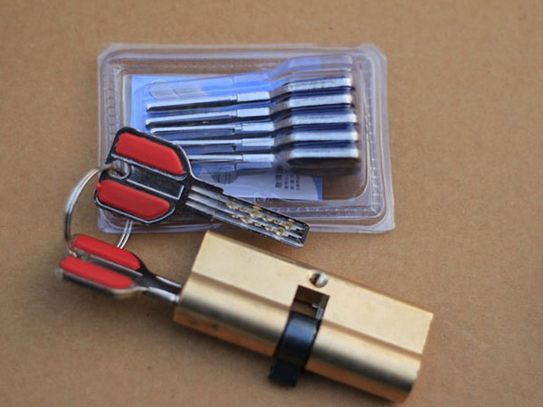 梁山24小时上门开锁公司